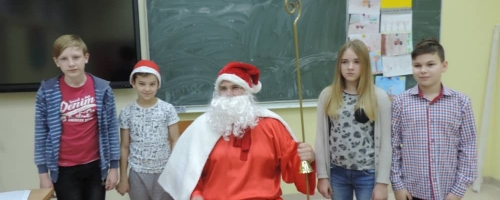 Mikołaj z wizytą w szkole